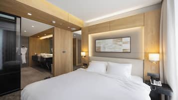 Suite, Golf View | 1 bedroom, premium bedding, down comforters, memory foam beds