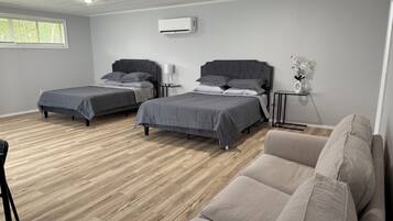 1 多间卧室、熨斗/熨衣板、免费 WiFi、床单