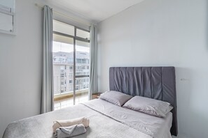 2 bedrooms, iron/ironing board