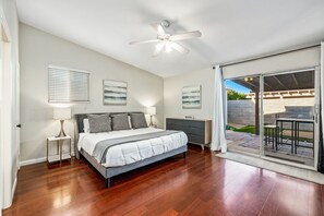 Luxury House, Pool View | 1 bedroom, desk, laptop workspace, blackout drapes