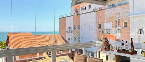 Suite Familiale, vue plage | 3 chambres, bureau, espace de travail pour ordinateur portable