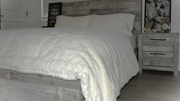 3 bedrooms, iron/ironing board, travel crib, WiFi (free)