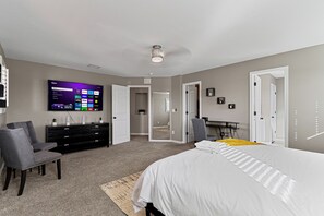 4 chambres, fer et planche à repasser, Wi-Fi, draps fournis