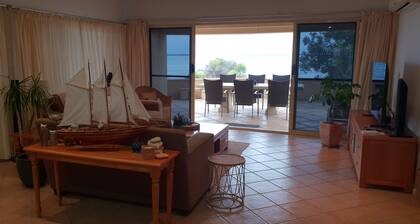 'Southern Comfort' on the Bay at stunning Point Turton on Yorke Peninsula in SA.