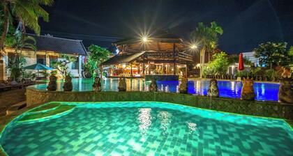 The central lovina hotel & restaurant