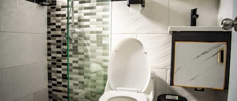 Dusche, Handtücher, Seife, Shampoo