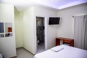 Chambre Double Deluxe, 1 grand lit, salle de bains privée