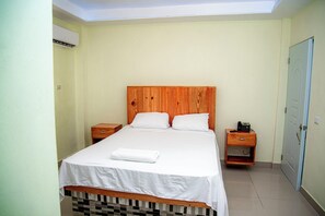 Deluxe Double Room, 1 Queen Bed, Private Bathroom