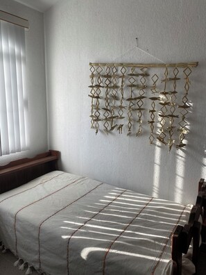 3 chambres, fer et planche à repasser, Wi-Fi, draps fournis