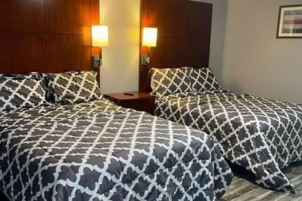 Double Room | Premium bedding, WiFi (free), bed sheets