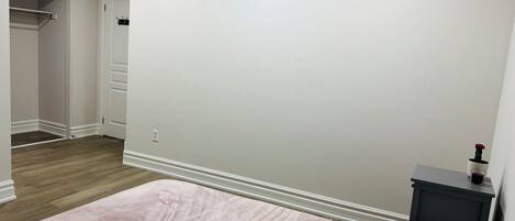 1 bedroom, bed sheets