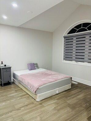 1 غرفة نوم وملاءات أسرّة