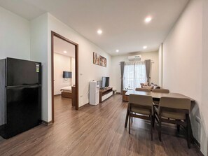 Deluxe Apartment | In-room dining - NINE HOUSING Dao Tan (Hanoi)
