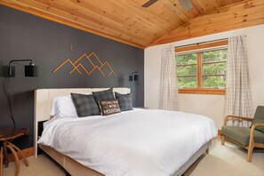 7 bedrooms, iron/ironing board, WiFi, bed sheets