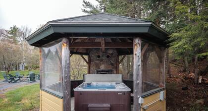 Sleeps 16+Hottub+Sauna+Pet Friendly+7 Min to Skiing