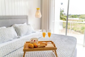 2 bedrooms, bed sheets