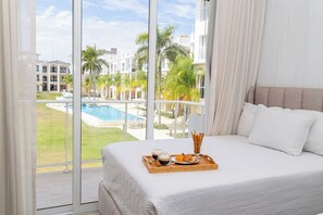 2 bedrooms, bed sheets
