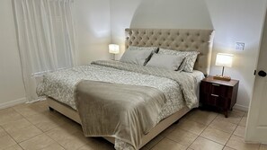 3 chambres, fer et planche à repasser, Wi-Fi gratuit, draps fournis