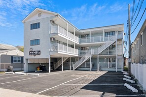 Exterior - 2BR Condo, Walk to Everything, WiFi, AC, Parking - Fireworks, Sleeps 6 (Wildwood)