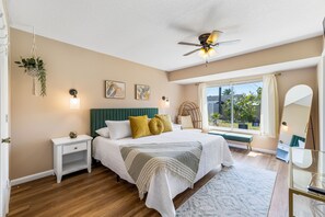 3 bedrooms, desk, iron/ironing board, free WiFi