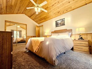 3 bedrooms, travel cot, free WiFi, bed sheets