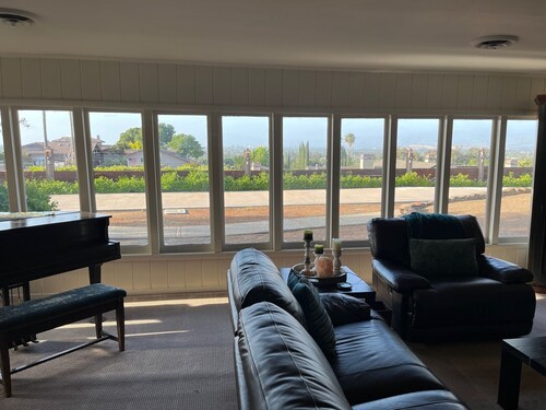 The Bunkhouse at Harwood Farms, Los Gatos CA. 4br, 3ba, heated pool & views