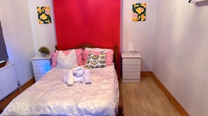 7 Schlafzimmer, Bügeleisen/Bügelbrett, WLAN, Bettwäsche