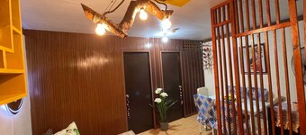 Golden Poppy 2-bedroom condo with WiFi, AC in amazing Cebu City