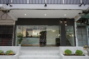 Fachada de la propiedad