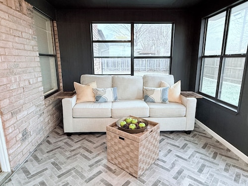 Spacious, Bright & Central Brownwood Home