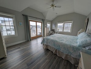 5 Schlafzimmer, Bügeleisen/Bügelbrett, WLAN