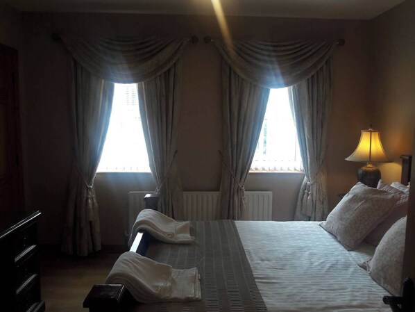 3 chambres, Wi-Fi, literie fournie