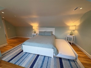 4 chambres, fer et planche à repasser, lit parapluie, Wi-Fi gratuit