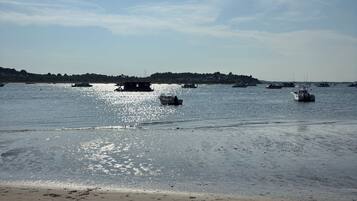 Sun-loungers, beach towels