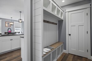 Interior - Cool New Dover Home (Dover)