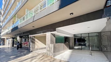 Mặt tiền nơi lưu trú