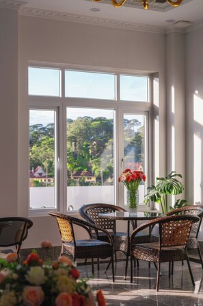 Reception - CandlePine Suites (Da Lat)