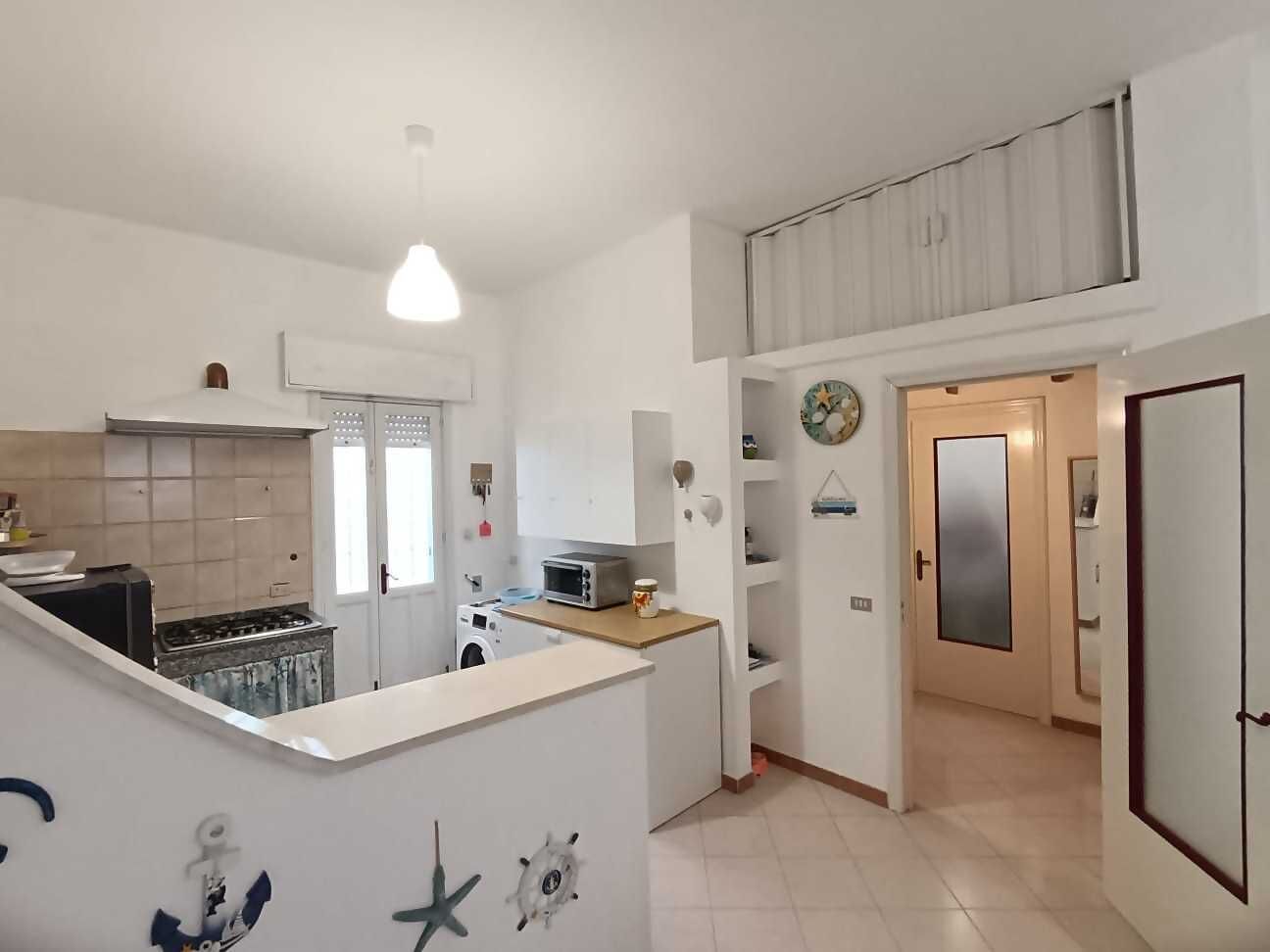 Réfrigérateur, cafetière/bouilloire