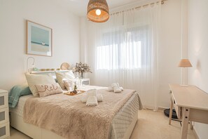 1 dormitorio, tabla de planchar con plancha, wifi gratis y ropa de cama