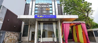 Fabhotel Ronald Inn