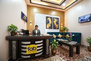 Reception - Fabhotel Geeta Bhawan (Faizabad)