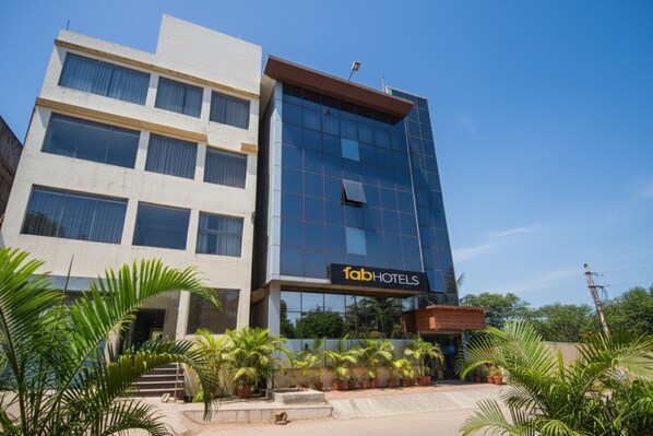 Property entrance - Fabhotel Seven Inn 3.0 (Bhubaneshwar)