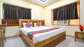 Deluxe kamer | Lakens van Egyptisch katoen, luxe beddengoed, een kluis op de kamer