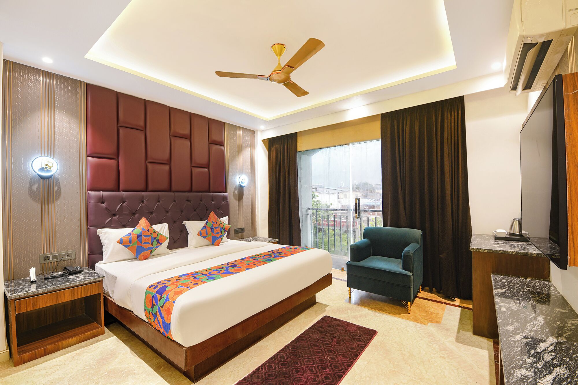 Deluxe Room | Egyptian cotton sheets, premium bedding, in-room safe, desk