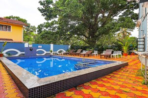 Una piscina cubierta