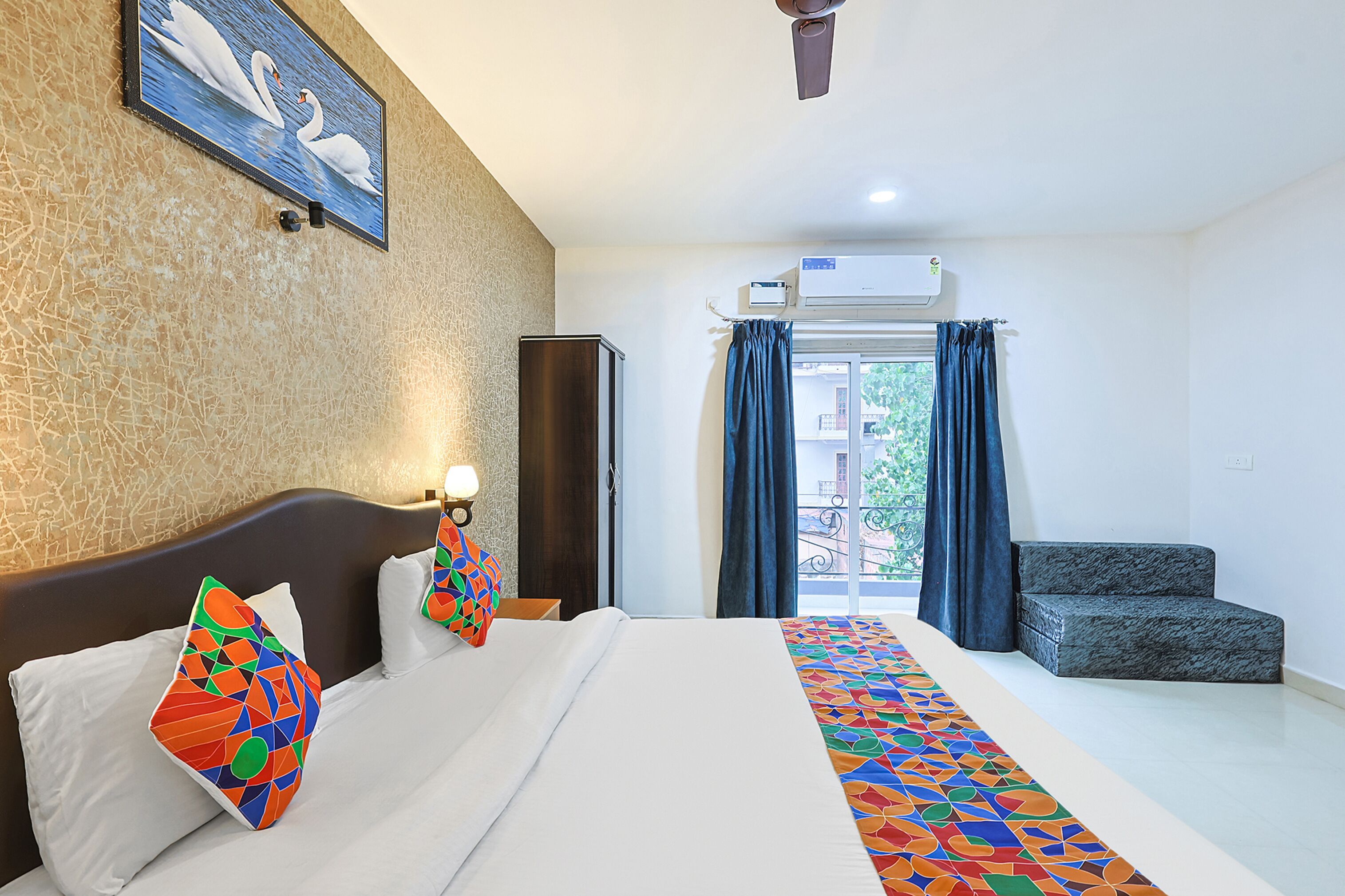 埃及棉床單、高級寢具、客房內保險箱、免費無線上網