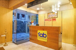 Reception - FabHotel Executive Pearl Inn - Nr. Twin tower (Pune)