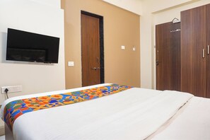 Egyptian cotton sheets, premium bedding, in-room safe, free WiFi