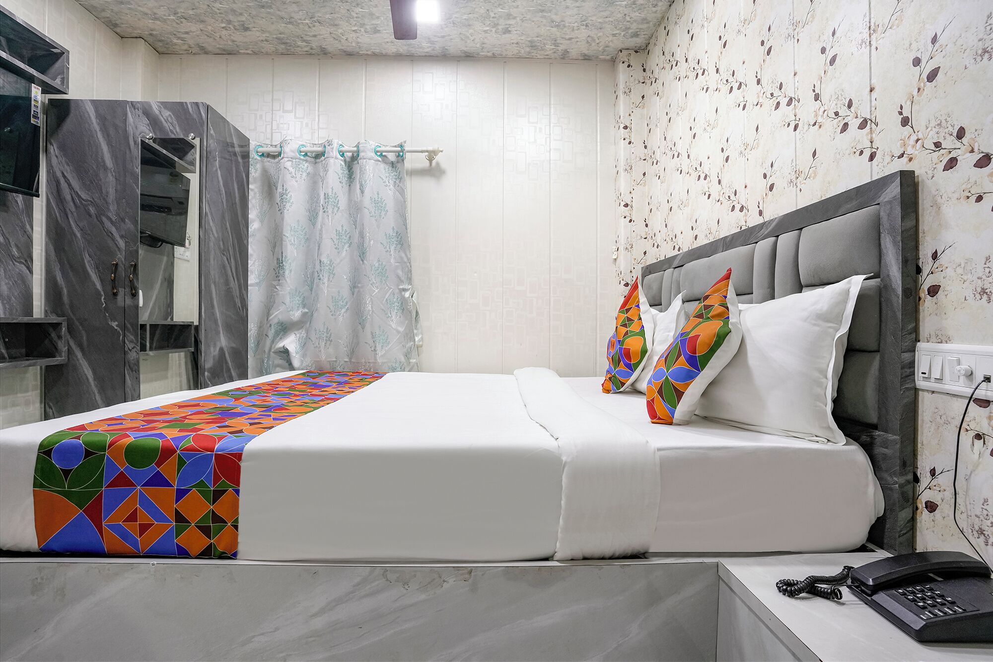 Deluxe Room | Egyptian cotton sheets, premium bedding, in-room safe, WiFi (free)