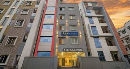 Fabhotel Aig Broholic